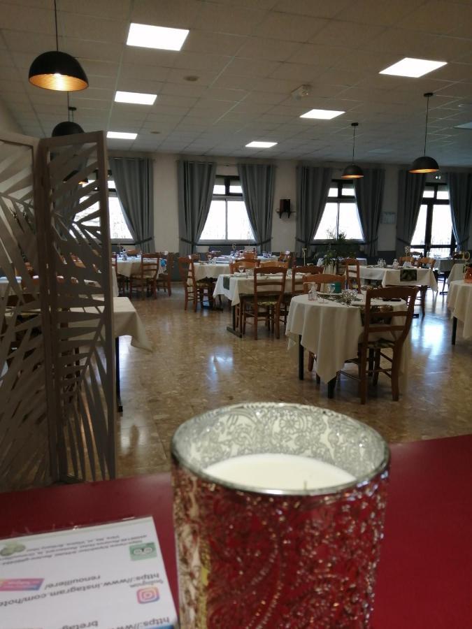 Hotel Restaurant La Grenouillere Vitré Exterior foto
